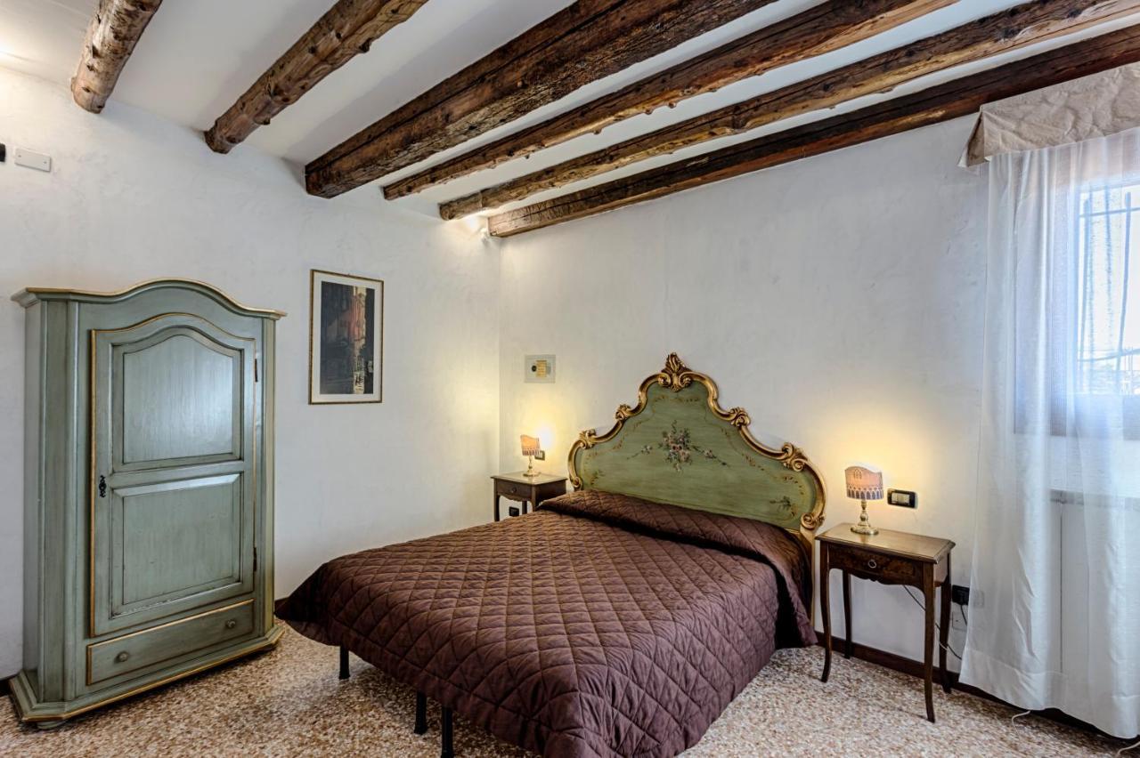 Double Room with Private External Bathroom,1589510462:JPEG